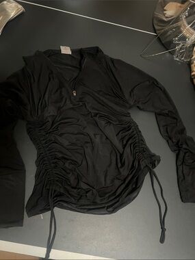 CALIA by Carrie Underwood Black Zippered Active Top
